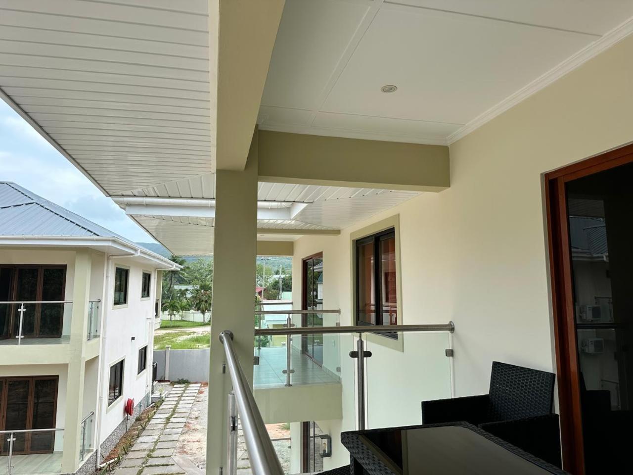 Yvon's Tropical Apartment Grand Anse (Praslin)